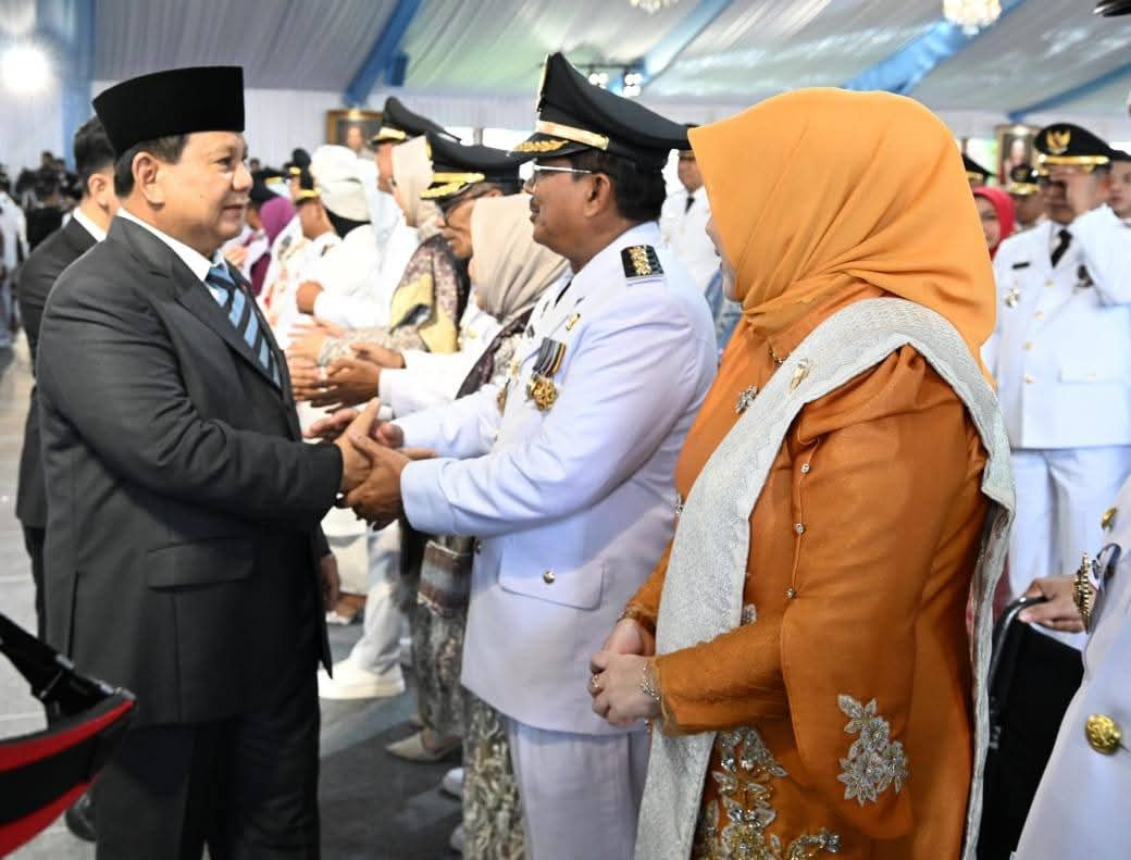 Presiden Prabowo Lantik Anwar Sadat dan Katamso sebagai Bupati dan Wakil Bupati Tanjung Jabung Barat.