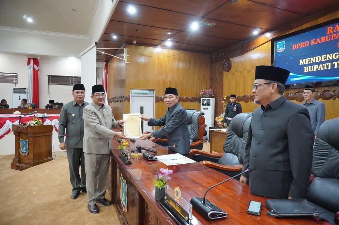 Bupati Hadiri Rapat Paripurna DPRD untuk Pengumuman Penetapan Pasangan Calon Bupati dan Wakil Bupati Terpilih 