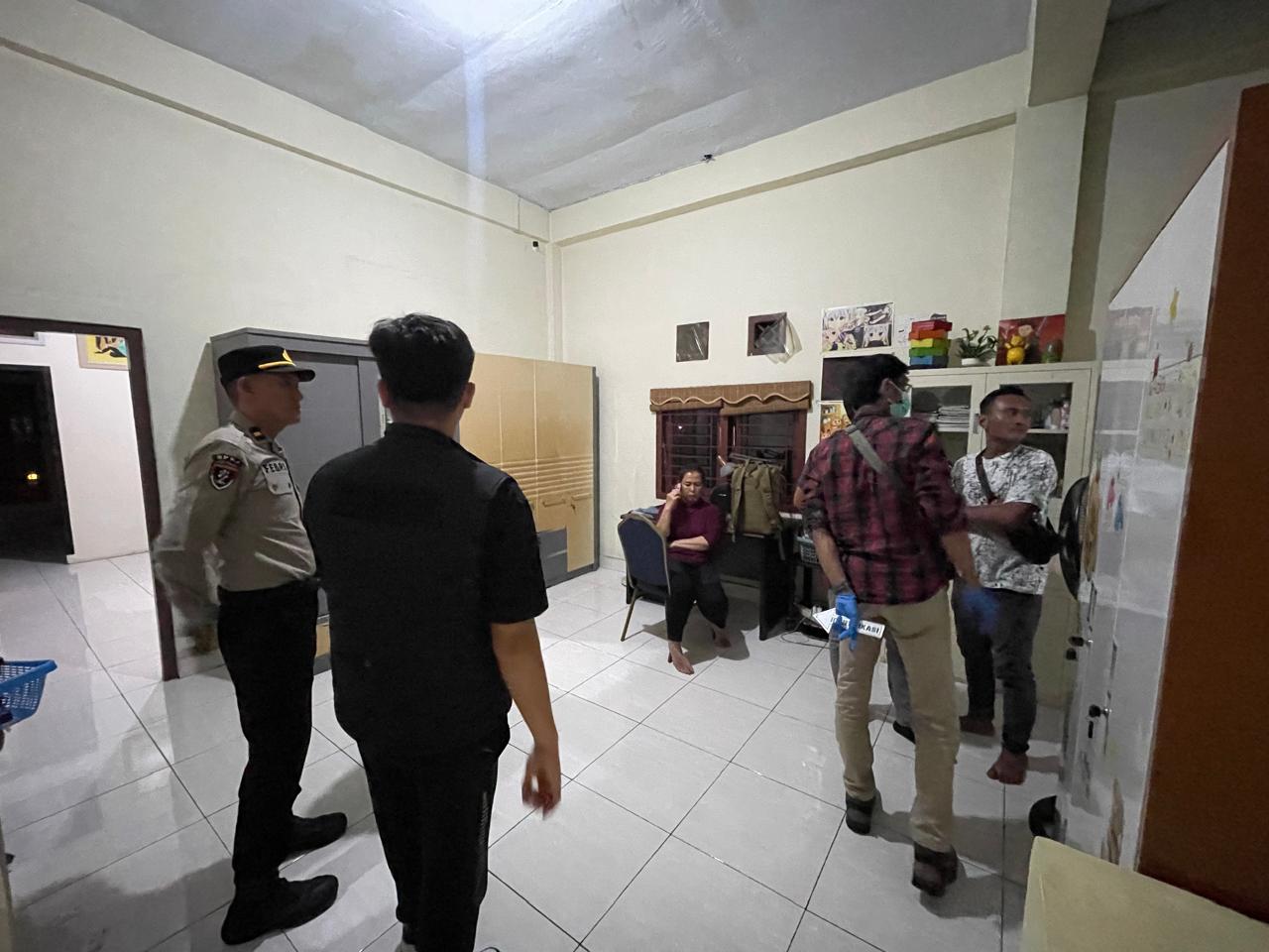 Istri Temukan Suami Meninggal Dunia di Kamar Mandi Rumah