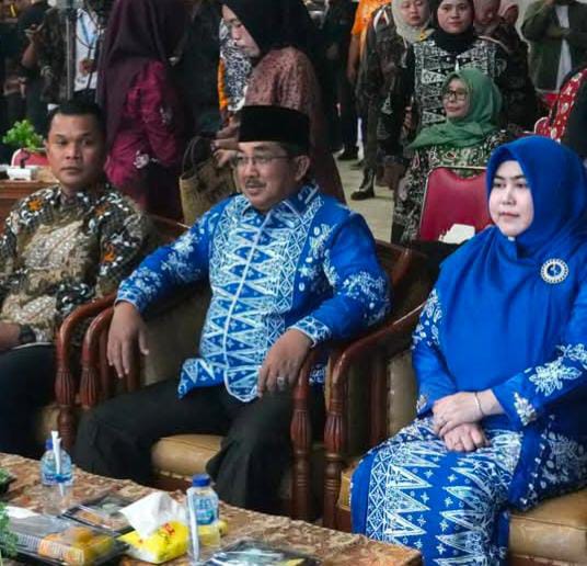 Bupati Ajak Bujang Gadis Jadi Teladan Generasi Muda dan Penggerak Promosi Daerah