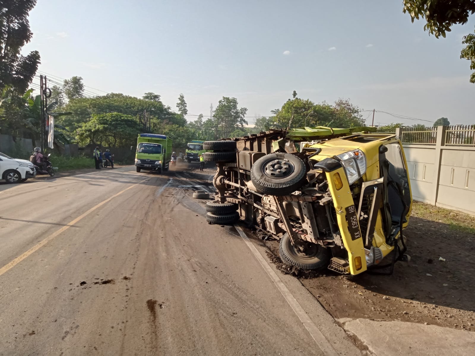 Kecelakaan Beruntun Antar Angkutan Batubara di Talang Bakung