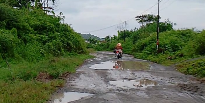 Warga Tagih Janji PUPR Kerinci, Minta Percepat Aspal Jalan Koto Petai