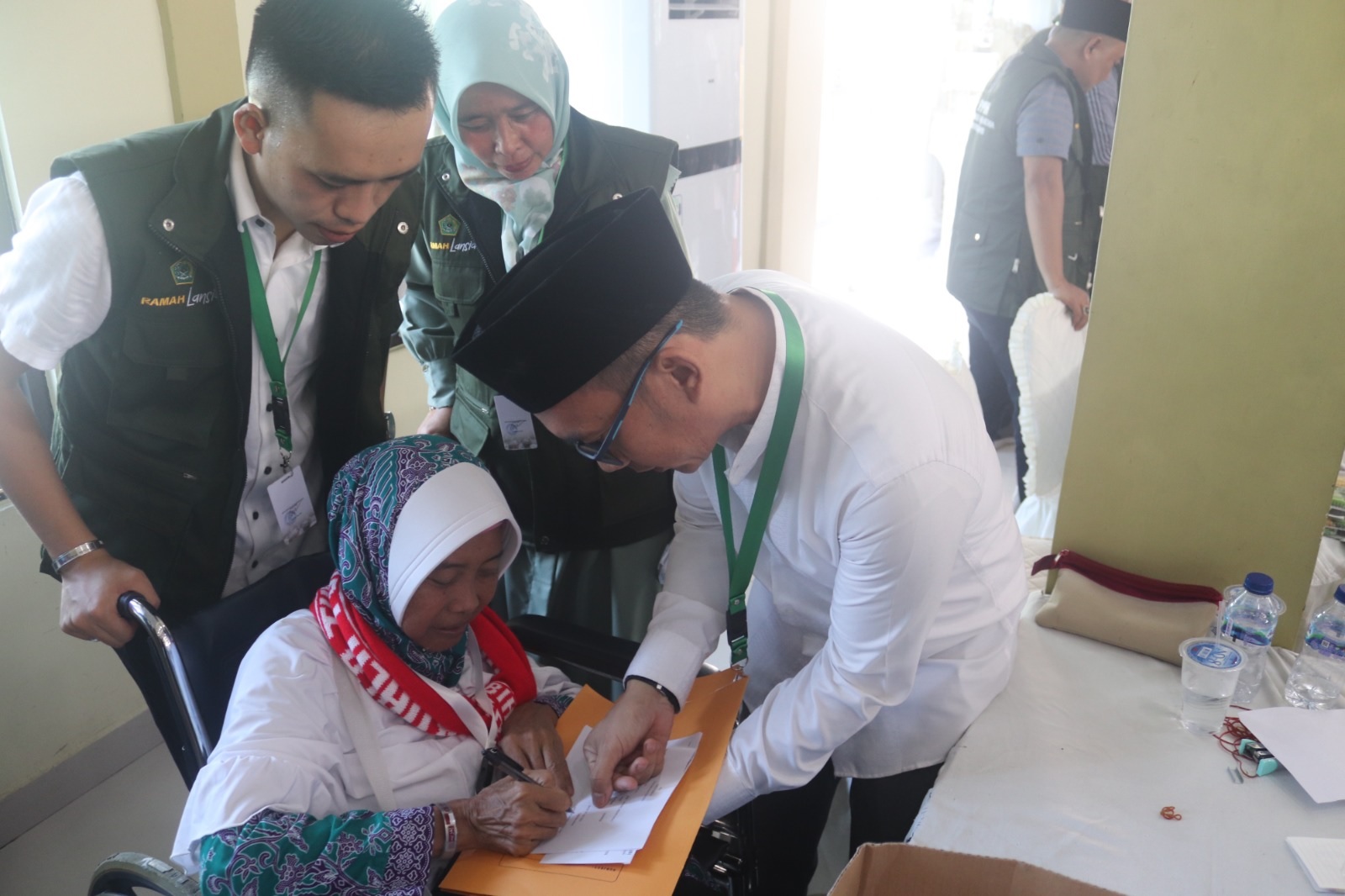 Sampai di Asrama Haji Jambi, JCH Asal Tanjabbar Langsung Dapat Layanan One Stop Service