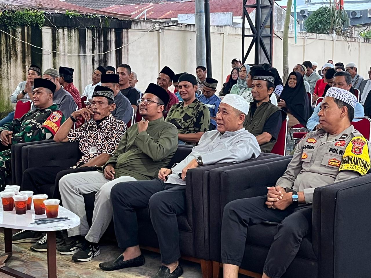 Dirangkai dengan Buka Bersama, JBC Berbagi kepada Warga Sekitar