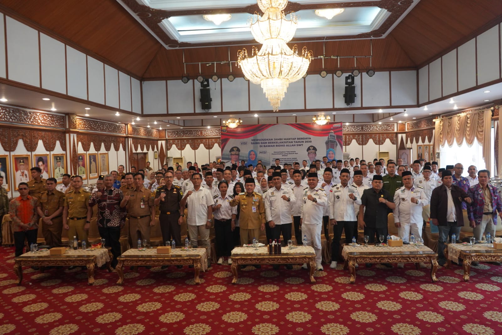 Gubernur Al Haris Harap APDESI Ujung Tombak Pembangunan Desa