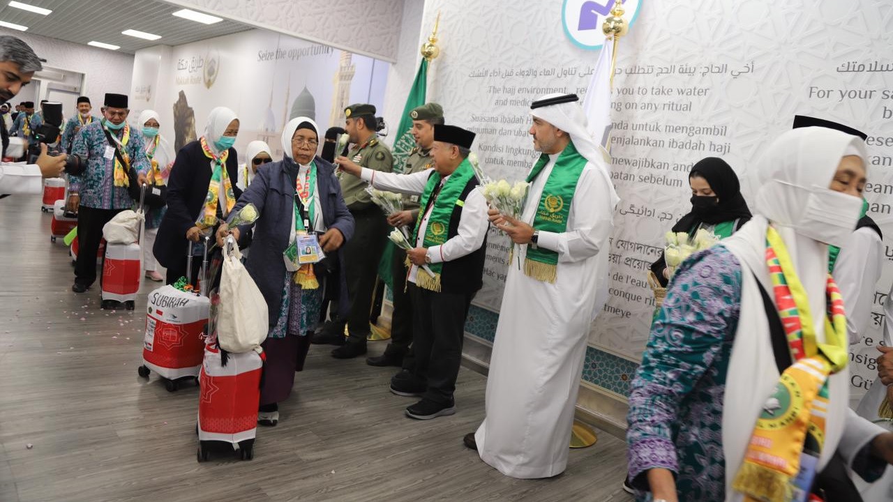 390 Jamaah Haji Indonesia Kloter Pertama Mendarat di Madinah