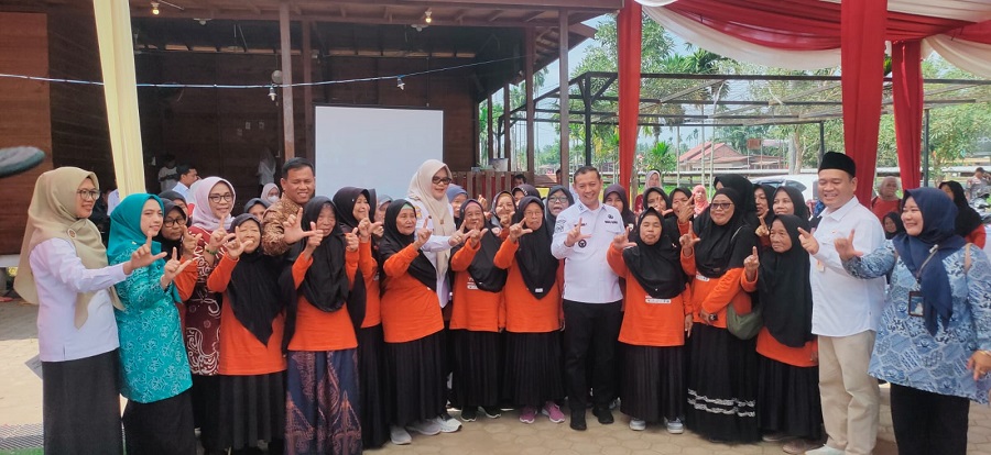 Sekolah Lansia Standard 2 SKK Migas PetroChina di Tanjab Timur Dapat Apresiasi Bupati Dillah