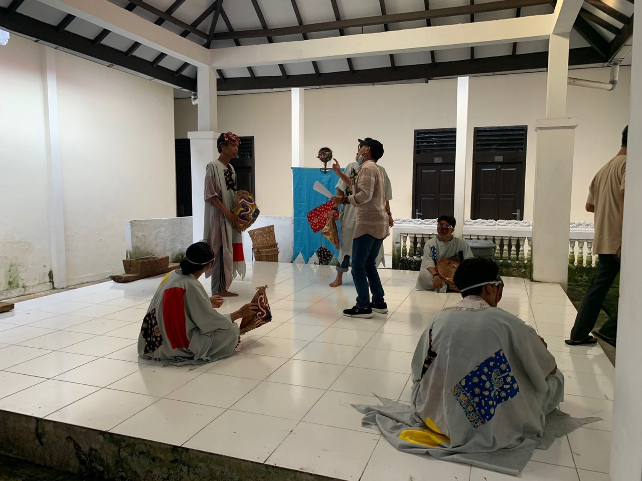  Teater Tonggak Akan Gelar Karya Pengolahan 'LESUNG LUCI' di Jambi dan Palembang