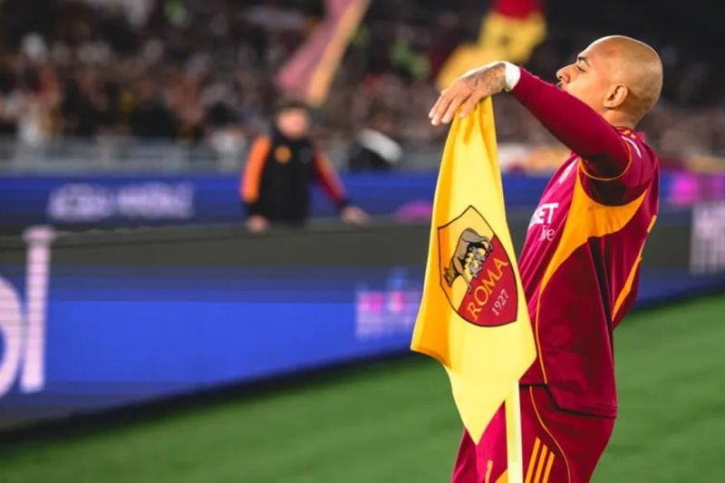 AS Roma Gunduli Pisa 3-0, Donyell Malen Cetak Hattrick