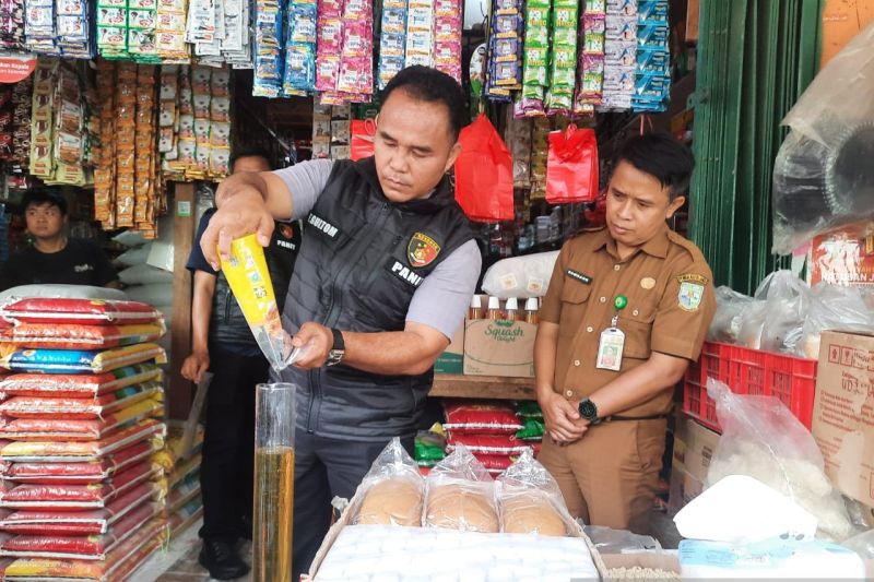 Satgas Pangan Polda Jambi Awasi Takaran Minyak Goreng Subsidi  