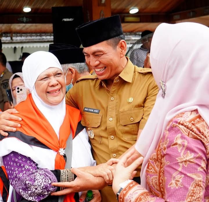 Bupati Batanghari Lepas Jema'ah Calon Haji