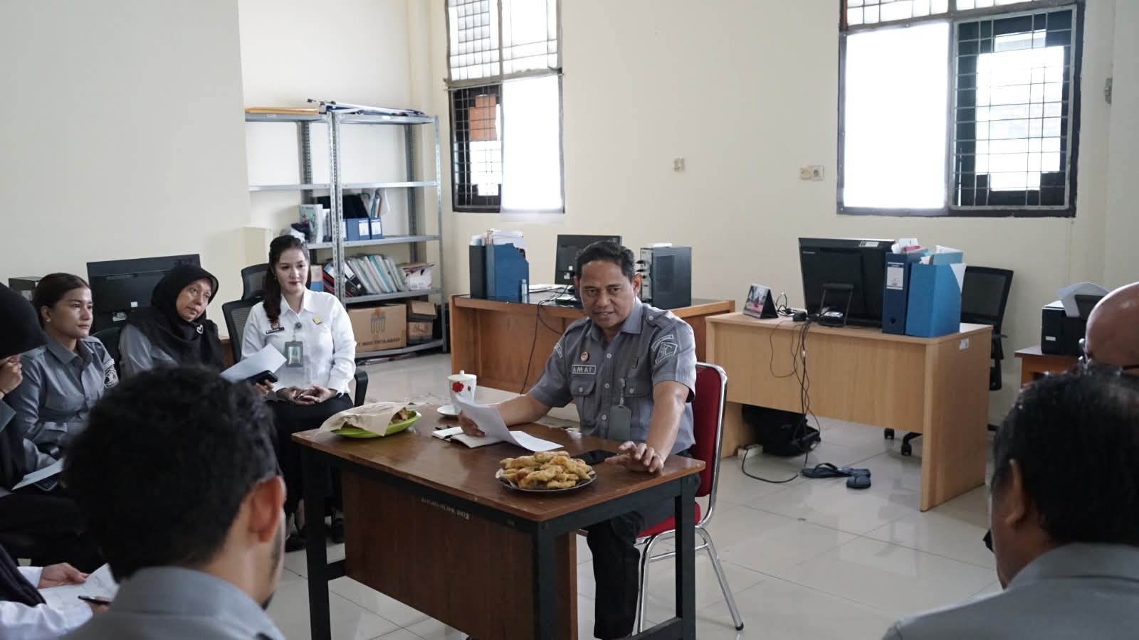 Jelang Hari KI Sedunia 2026, Kabid Pelayanan KI Pimpin Rapat Internal 