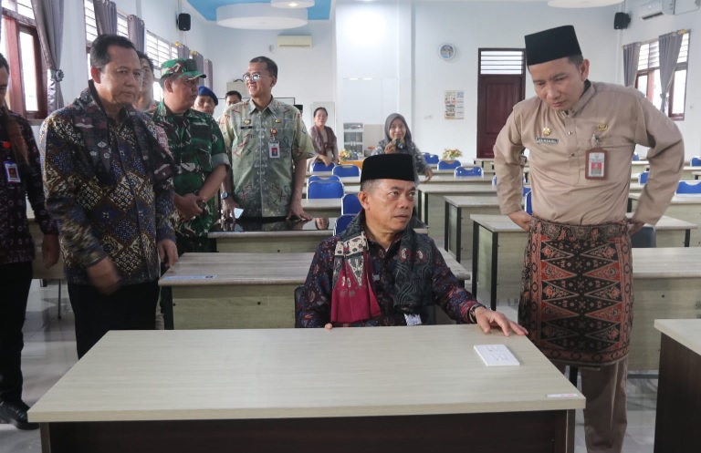 Gubernur Al Haris Resmikan 4 Gedung Baru SMAN 2 Muaro Jambi