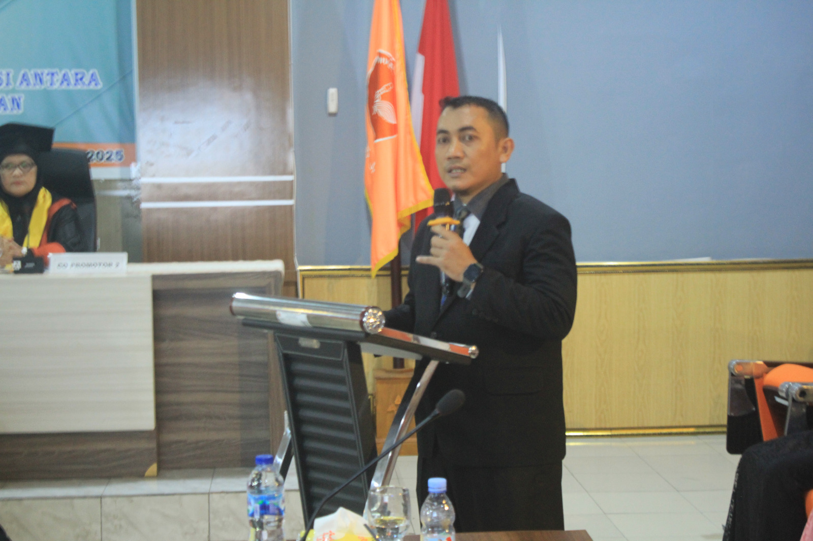 Tri Suratno Berhasil Raih Gelar Doktor Ilmu Ekonomi, Konsentrasi Ilmu Manajemen, Dalam Ujian Promosi Doktor Il