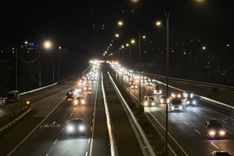  Senin Malam, Tol Cipali Dilintasi 56 Ribu Kendaraan Menuju Jakarta 