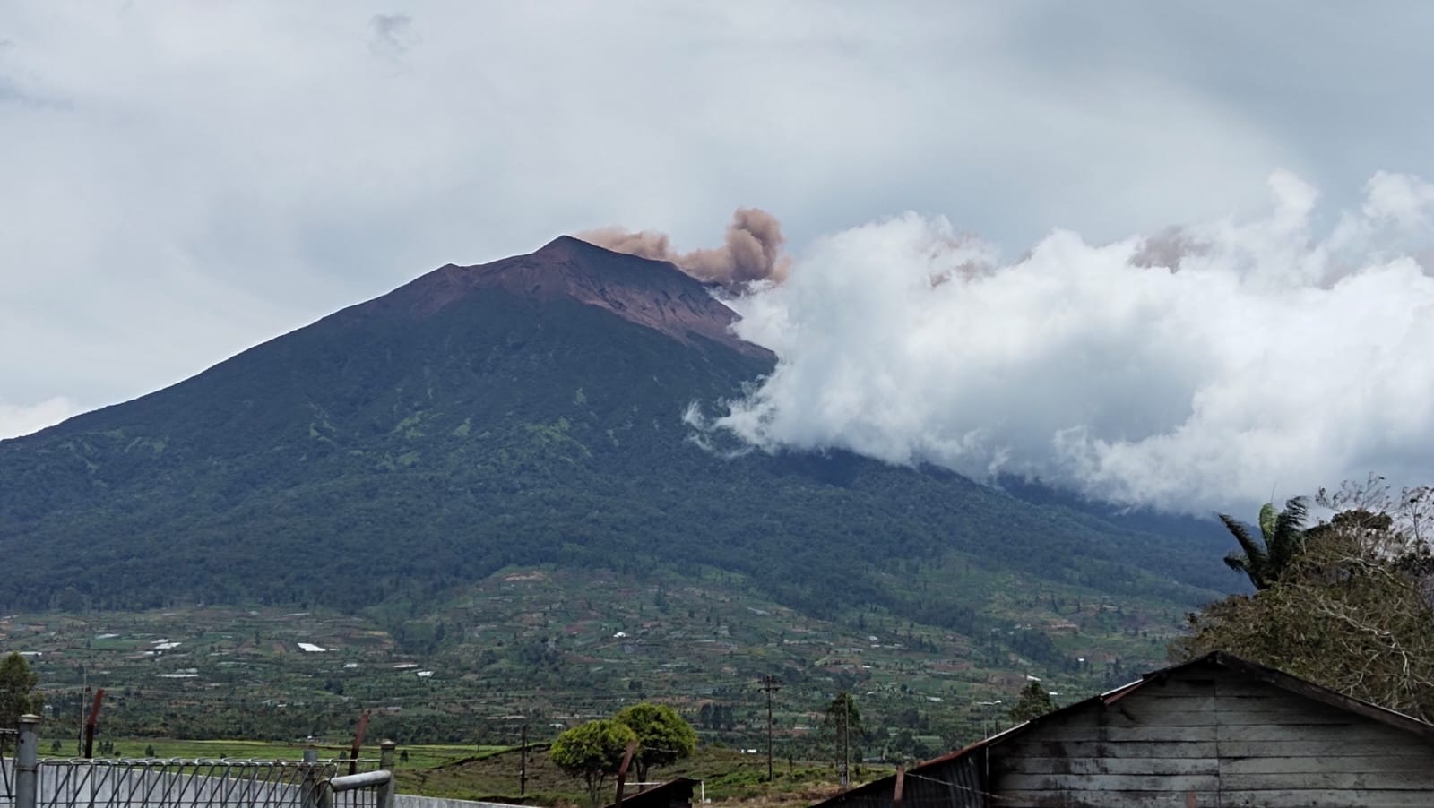 BREAKING NEWS:  Pendaki Gunung Kerinci Dilarang ke Puncak, Dibatasi di Shelter II