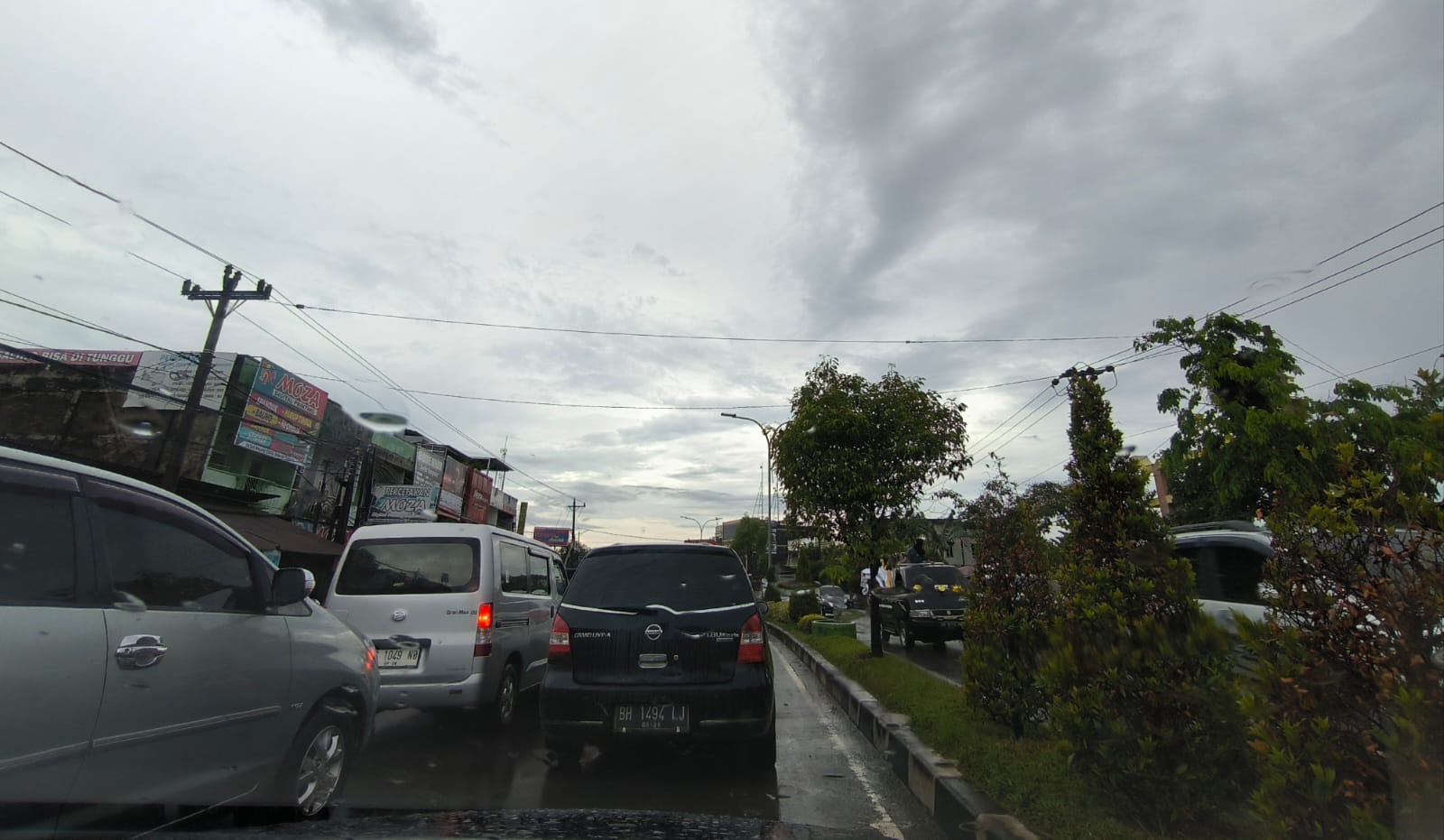 Macet Parah 2 Jam Terjebak di Jalur Kuburan China Simpang Rimbo