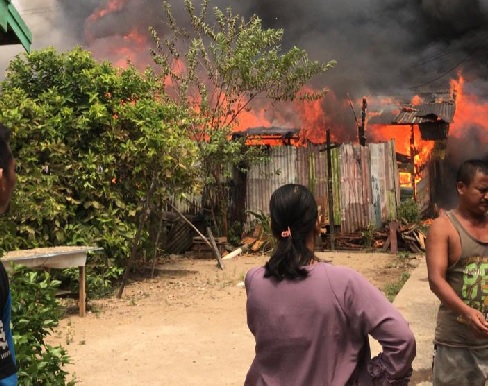 6 Bedeng di Kota Jambi Hangus Dilalap Sijago Merah, Kerugian Ditaksir Rp 500 Juta