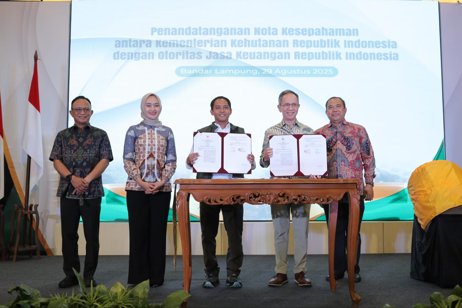 OJK dan Kemenhut Perkuat Sinergi Sektor Jasa Keuangan dan Kehutanan