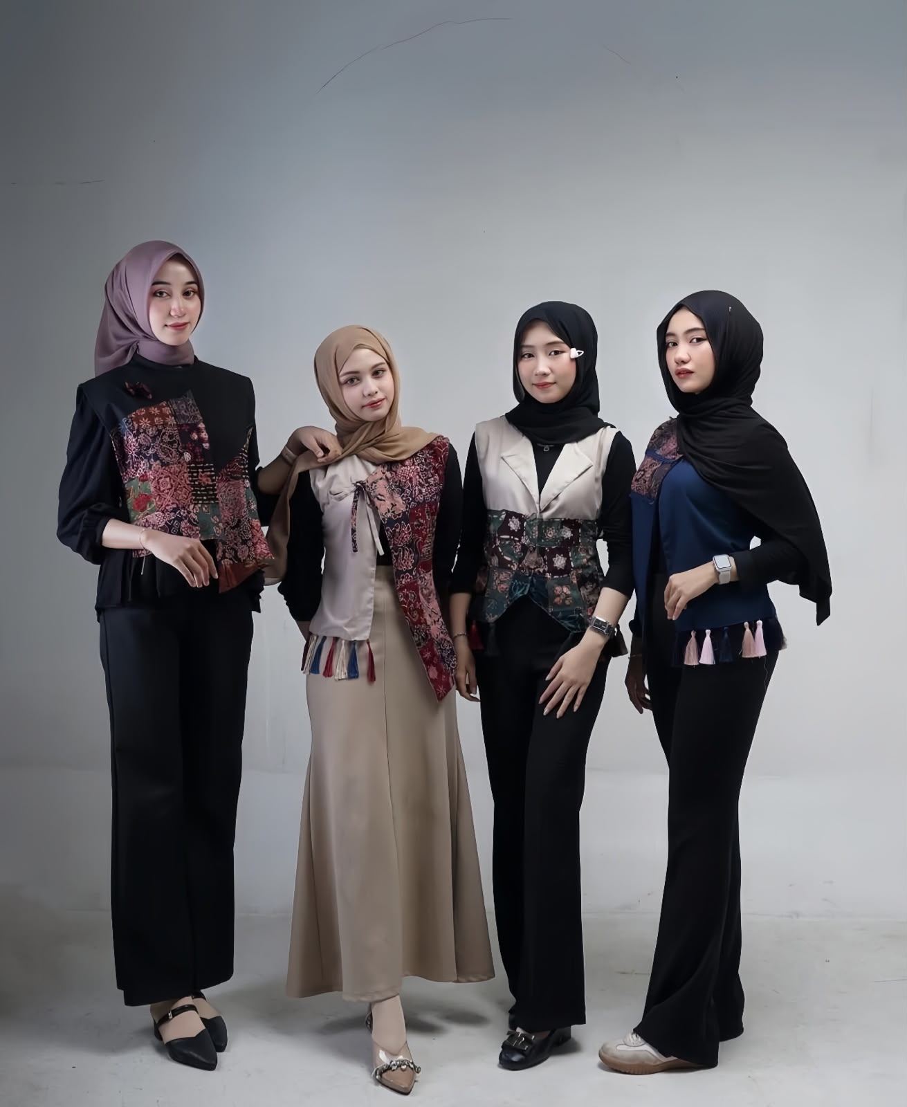 Mahasiswa Universitas Jambi Luncurkan Ecotic, Vest Patchwork Batik Jambi