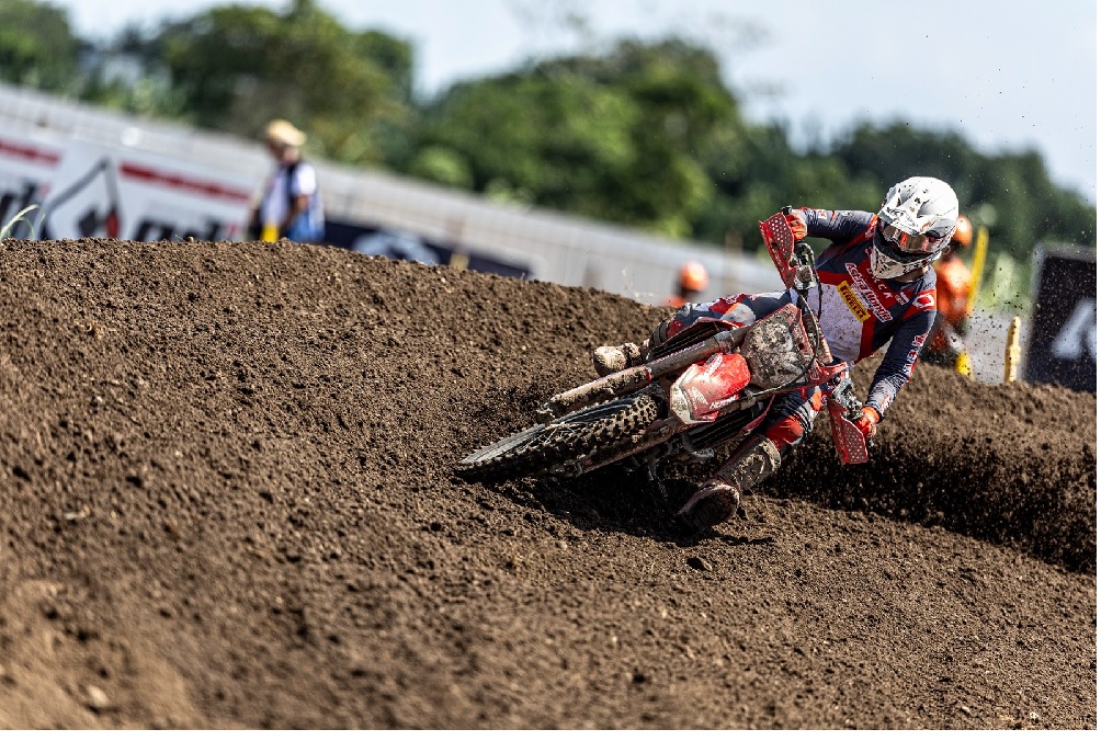 Crosser Astra Honda Tuntaskan Perjuangan di MXGP Lombok