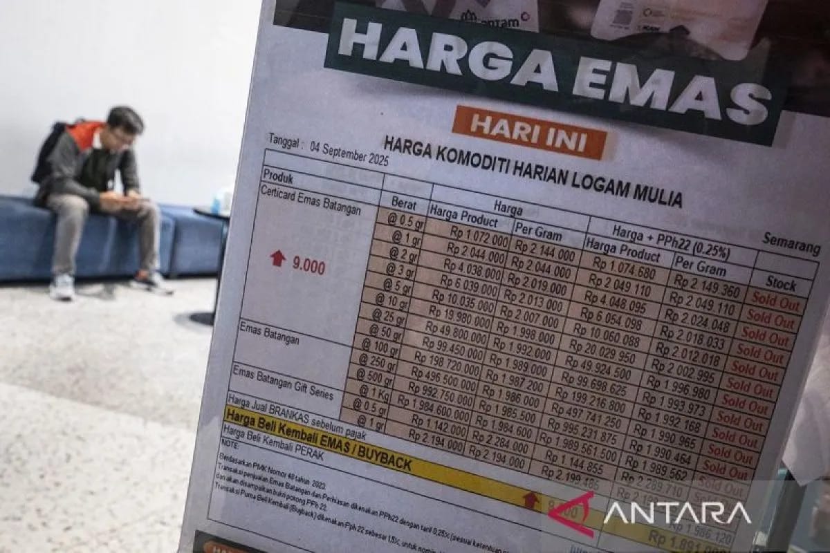 Harga emas Antam-Galeri24-UBS di Pegadaian Jumat ini kompak turun