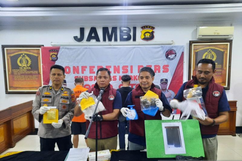 Sabu Seberat 872,31 Gram dan Ratusan Butir Pil Ekstasi Senilai Rp1,16 Miliar Disita Polda Jambi