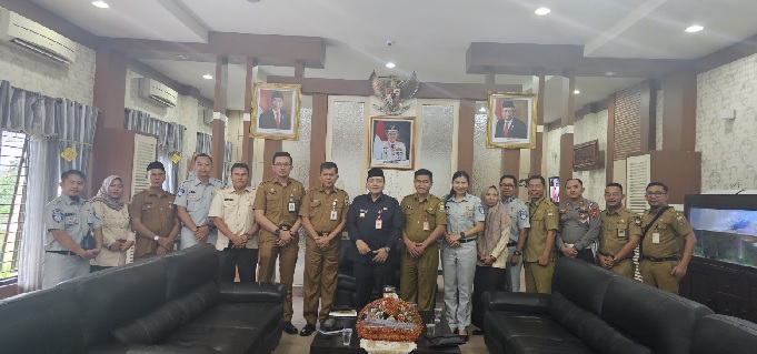 Audensi Bersama Pj Bupati Sarolangun, Tim Pembina Samsat Jambi Sosialisasikan UU HKPD Pajak