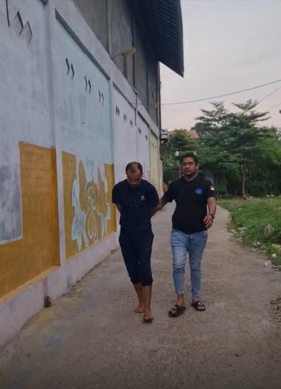 Pelaku Pencurian Besi Tak Berkutik saat Diringkus Petugas 