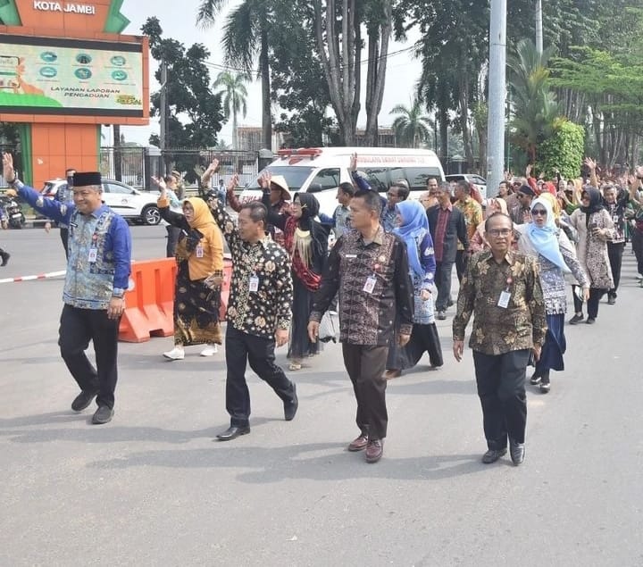 Pemkot Jambi Gelar Parade Batik, Sekda : Sebulan Wajib 4 Kali Pakai Batik