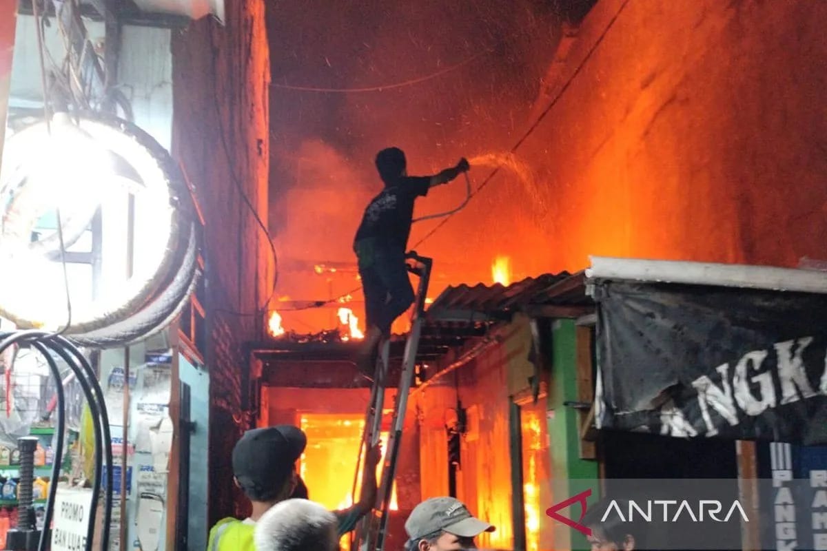 Suami Mabuk Bakar Rumah di Pesanggrahan Karena Cekcok dengan Istri