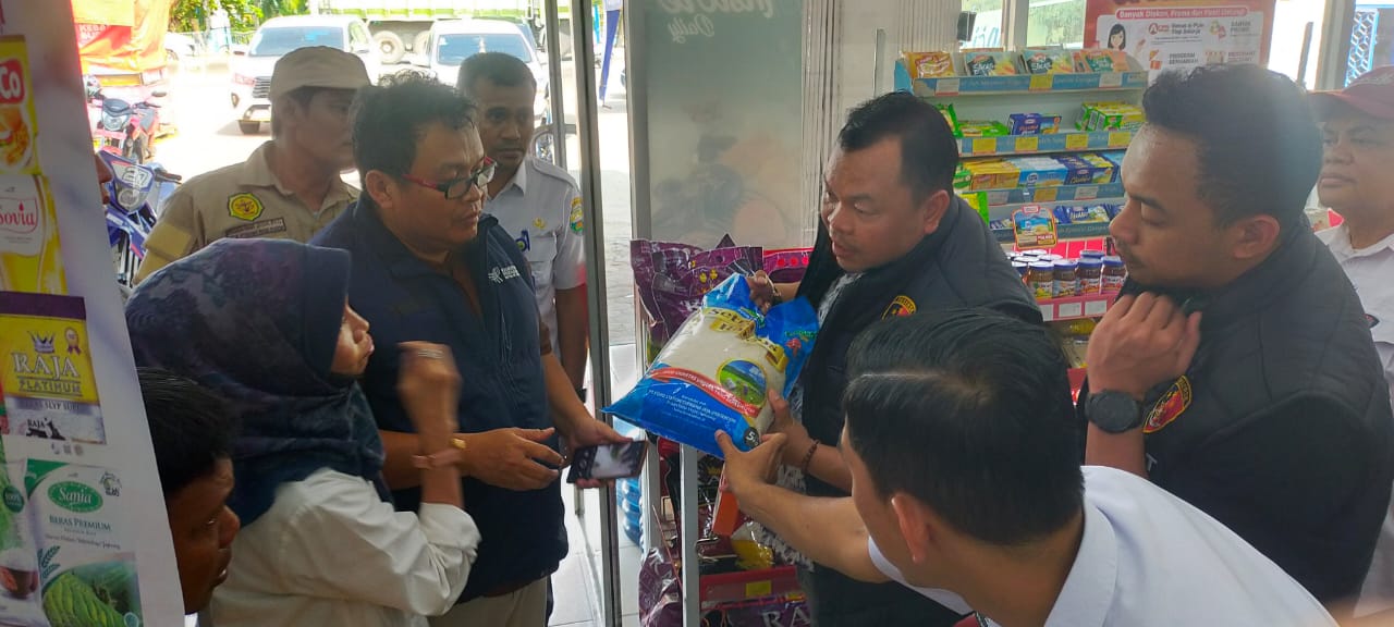 Satgas Pangan Sidak Beras yang Terindikasi Oplosan di Muaro Jambi