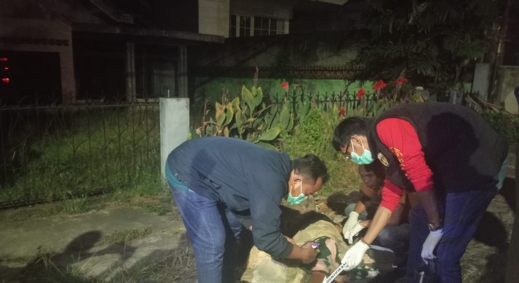 Jenazah Laki-laki Tanpa Identitas Dievakuasi ke RS Bhayangkara Jambi 