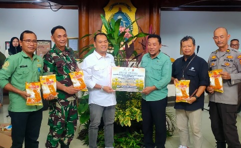 Dukung Visi Misi ASTA CITA, SKK Migas PetroChina Salurkan 960 Kg Benih Jagung Hibrida ke Pemkab Tanjab Timur