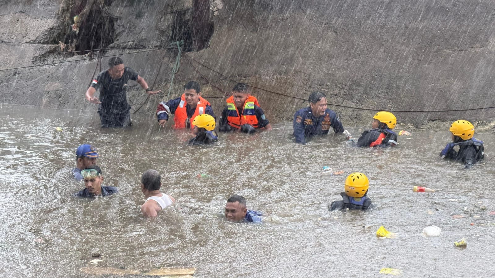 Jasad Bocah SD yang Tenggelam di Sungai Ditemukan Warga