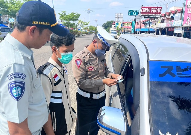 Tingkatkan Kepatuhan Bayar Pajak Kendaraan, Jasa Raharja Ikut Aktif Razia Siang Malam Tim Samsat Tebo