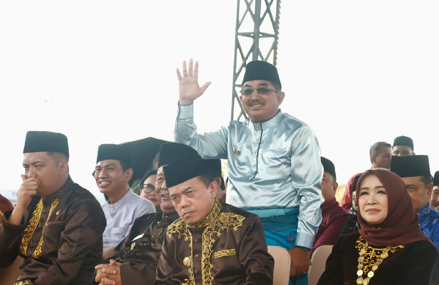 Bupati Anwar Sadat Hadiri Launching 'Jambi Elok Nian'