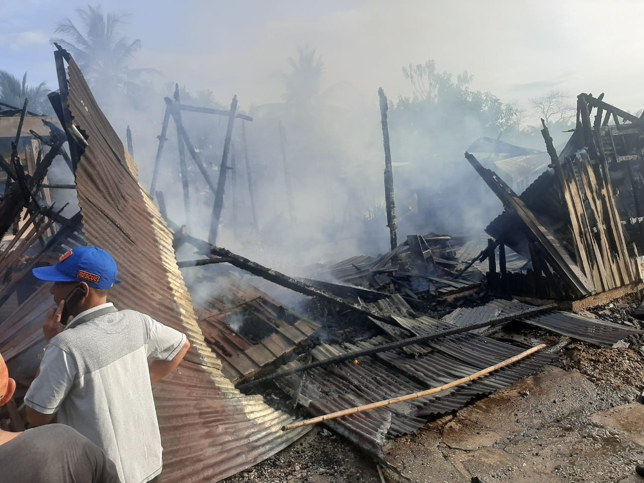 Dua Rumah di Sarolangun Dilalap Sijago Merah