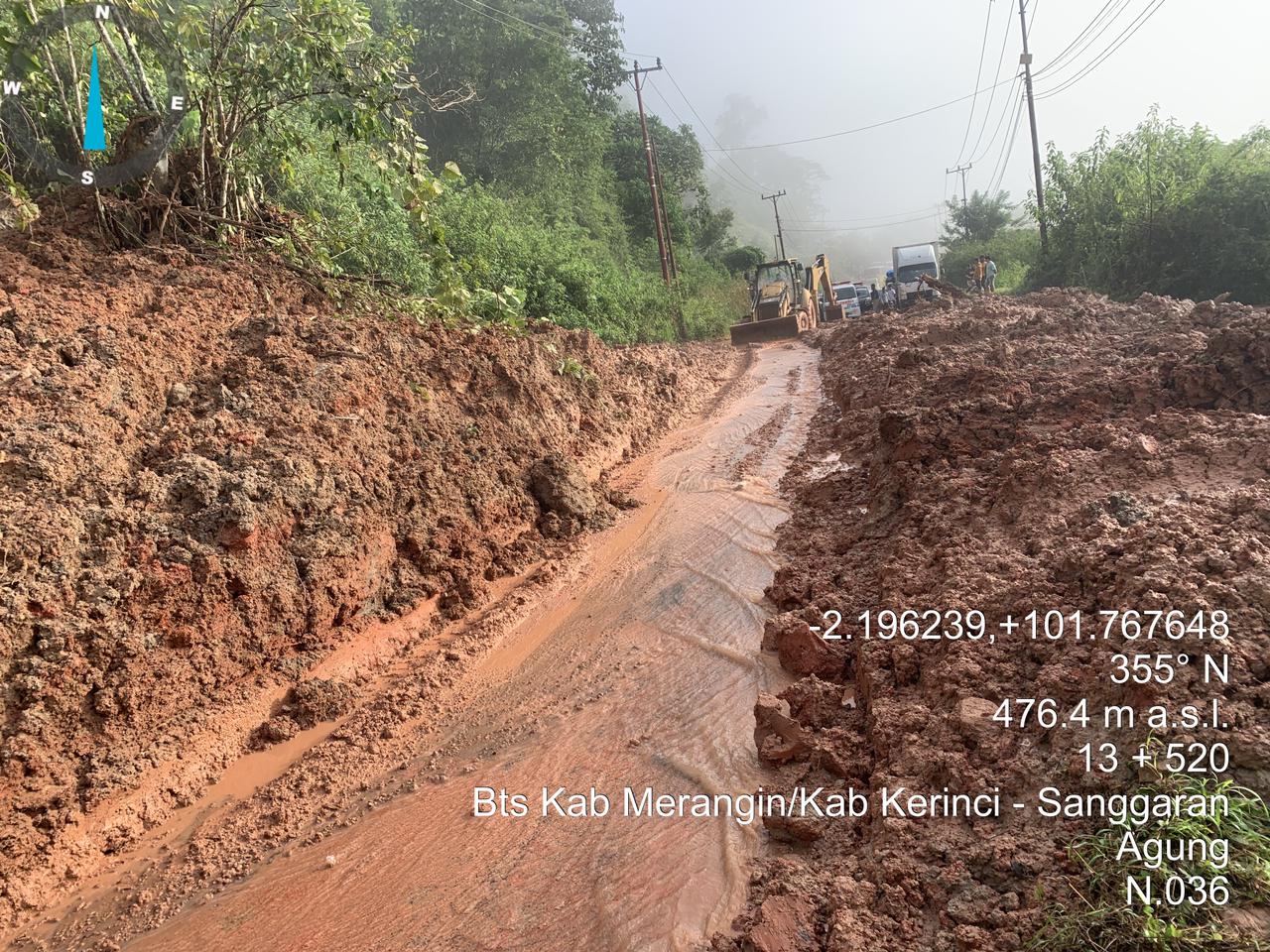 Longsor di Jalan Nasional Kerinci: BPJN Jambi dan Instansi Lakukan Pembersihan Cepat