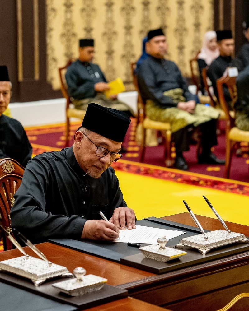 Resmi, Anwar Ibrahim Jadi PM Malaysia ke-10