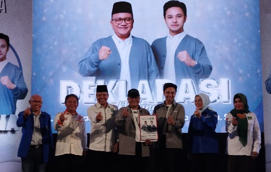 Ribuan Pendukung Banjiri Deklarasi Pasangan Maulana-Diza 