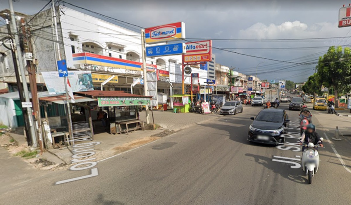 Alfamart dan Indomaret Selalu Nempel Berdekatan, Ada Kongkalikong? Ternyata Oh Ternyata..