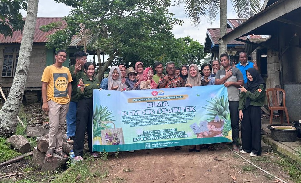 Pemanfaatan Limbah Daun Nanas menjadi Kertas Organik