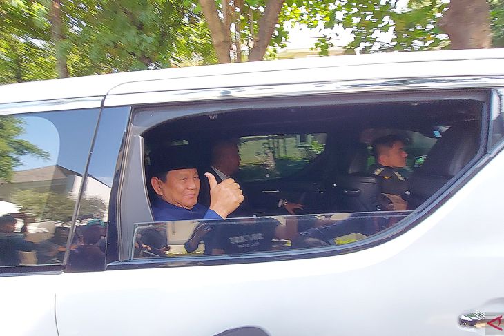 Prabowo Berangkat ke Pelantikan Presiden Gunakan Mobil Dinas Kemenhan