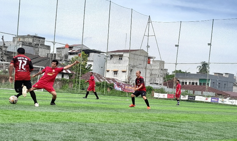 Tim PetroChina Sabet Juara II Mini Soccer Piala Gubernur Jambi U50+ tahun 2024