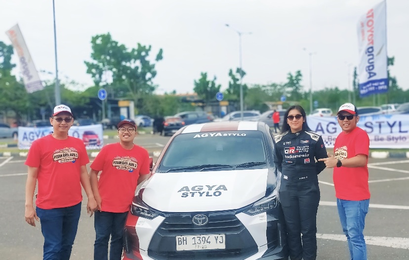 Pekan Raya Agya 2, Aksi Slalom Memukau Alinka Hardianti di Event Agya Stylo Jambi