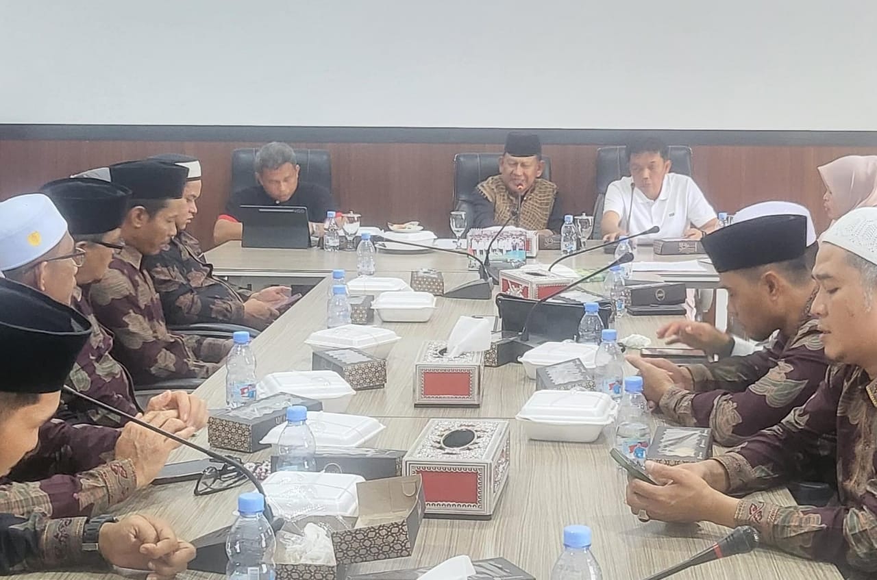 Wabup dan Sekda Silaturahmi dan Evaluasi Kinerja Para Da’i