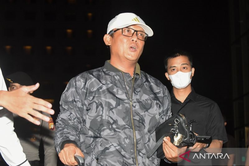 Hari Ini, KPK Umumkan Status Bupati Lampung Tengah Ardito Wijaya