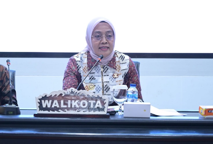 Pimpin Rapat Evaluasi, Pj Wali Kota Jambi Harap Jajarannya Percepat Realisasi Fisik dan Keuangan APBD 2024