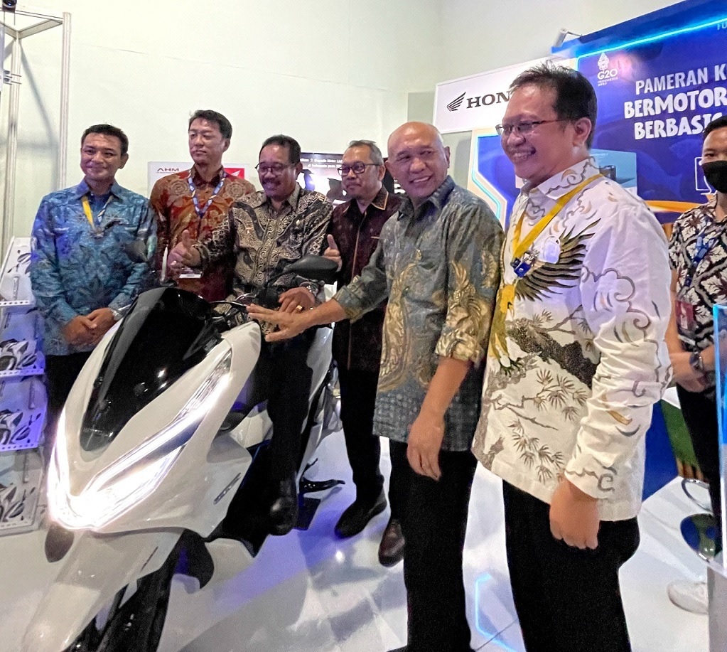 Perkuat Komitmen, AHM Ikuti Touring dan Pameran Kendaraan Listrik KTT G20 